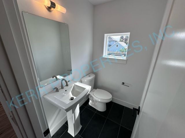 Building Photo - LOCATING OCCUPANTS FOR THE HOMEOWNERS! Charming 3-Bed Home with 3.5 Baths in Vibrant NE Portland ...