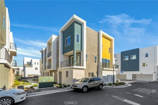 Overview 2 - 27457 Viero Pl