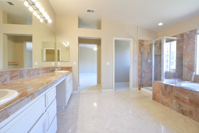 Building Photo - Beautiful and Spacious Evergreen 4 Bedroom 2.5 Bath Home with Pool!