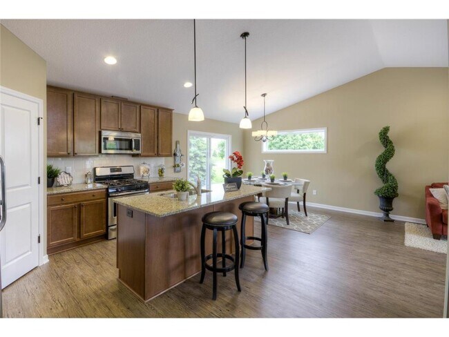 Building Photo - 9780 Jordan Ave NE