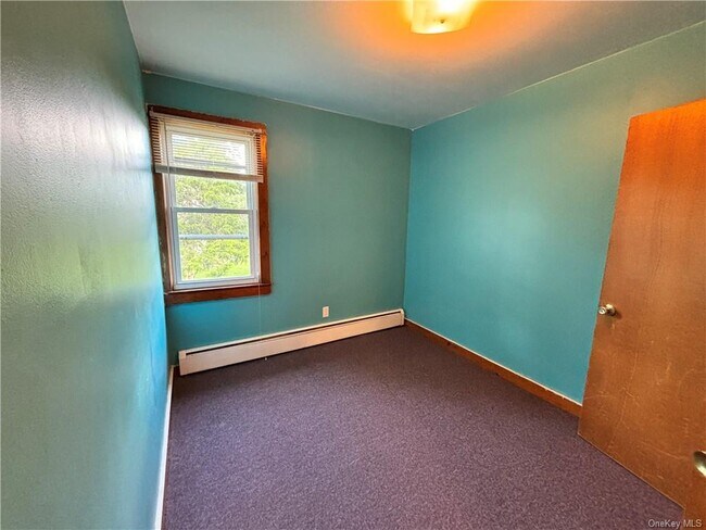 Building Photo - 8 Gregory Rd