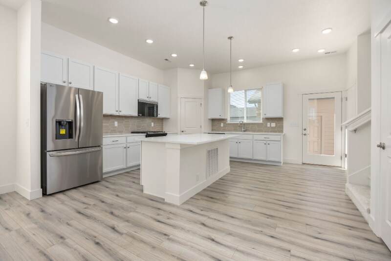 Building Photo - 5069 McKinnon Ct