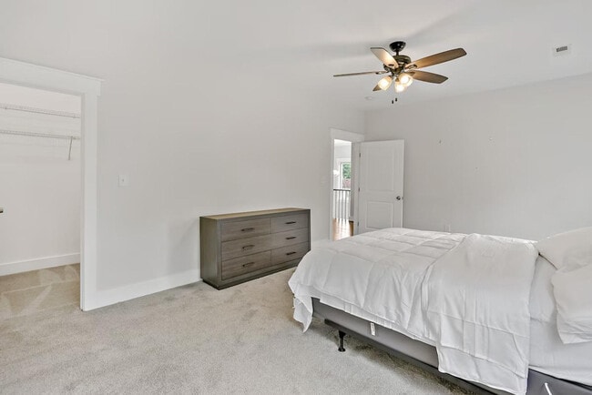 Building Photo - 2901 Random Rd