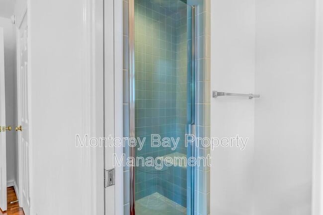 Building Photo - 2937 Lupin Ln