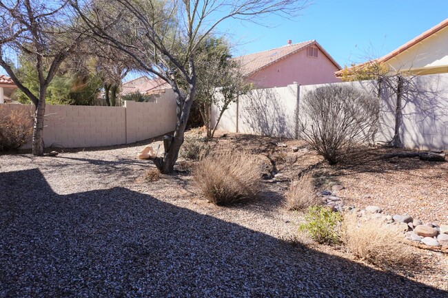 Building Photo - 55+ Gated Community - Fully Furnished - Month to month Term Lease