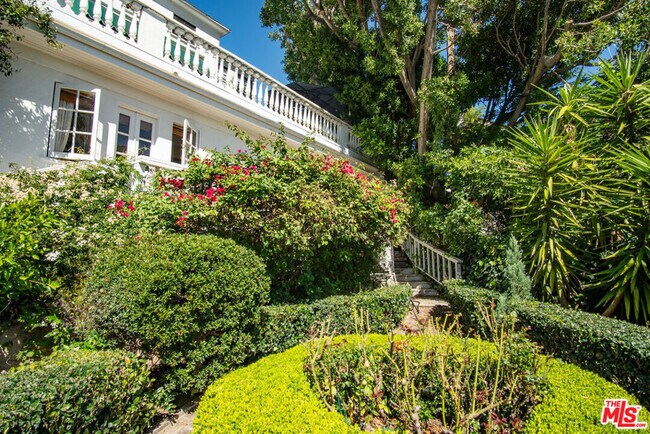 Building Photo - 8298 Presson Pl