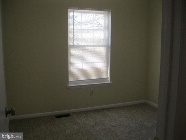 Building Photo - 8171 Fenwick Ct