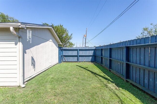 Building Photo - 1171 Park Meadow Dr