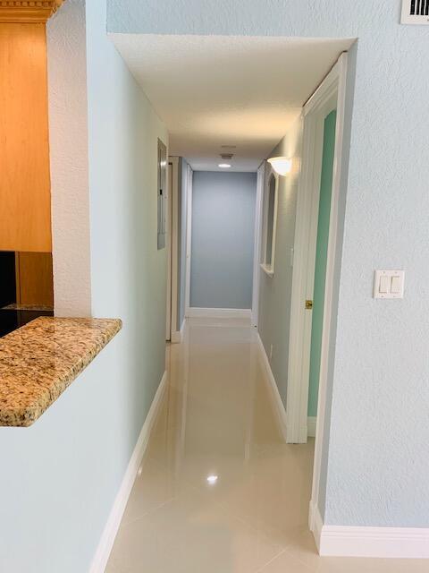 Building Photo - 1515 E Broward Blvd