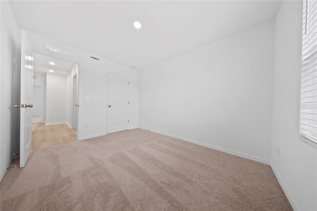 Building Photo - 17538 Northlake Grv Dr