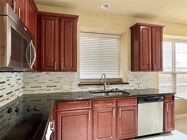 Building Photo - 3817 Edward Dr