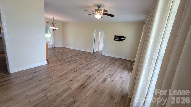 Building Photo - 137 Fern Haven Ln