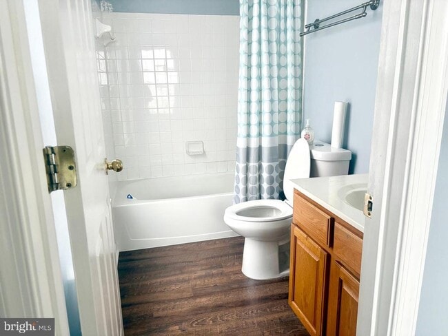 Building Photo - 927 Tipton Rd