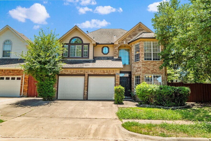 Building Photo - 9128 Cumberland Dr