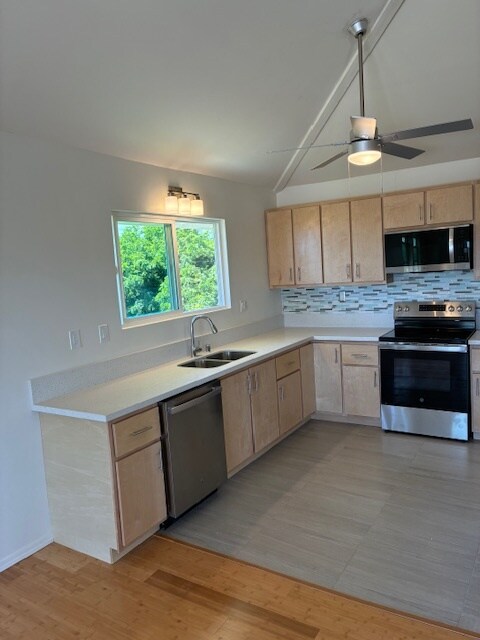 Building Photo - 2623 Halalu St