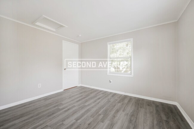 Building Photo - 223 Carla Ann CT