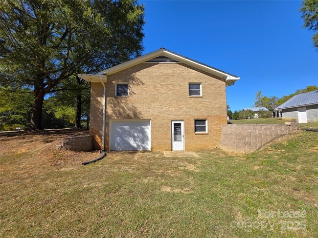 Building Photo - 9301 Gold Hill Rd