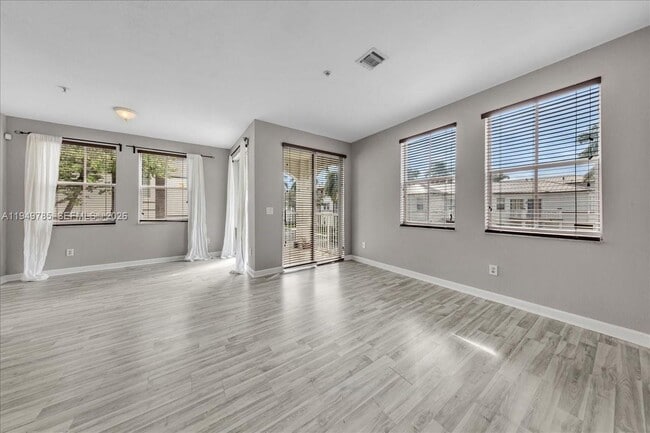 Building Photo - 4341 SW 160th Ave