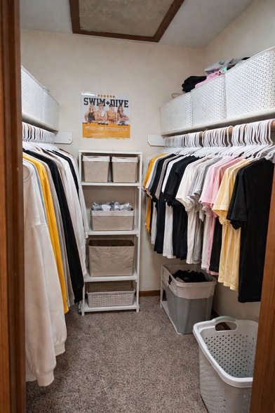 Building Photo - 800 Huntridge Dr