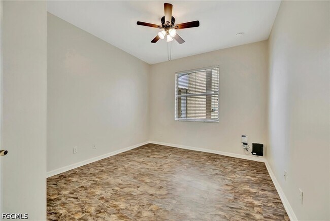 Building Photo - 10245 S Golden Elm Dr