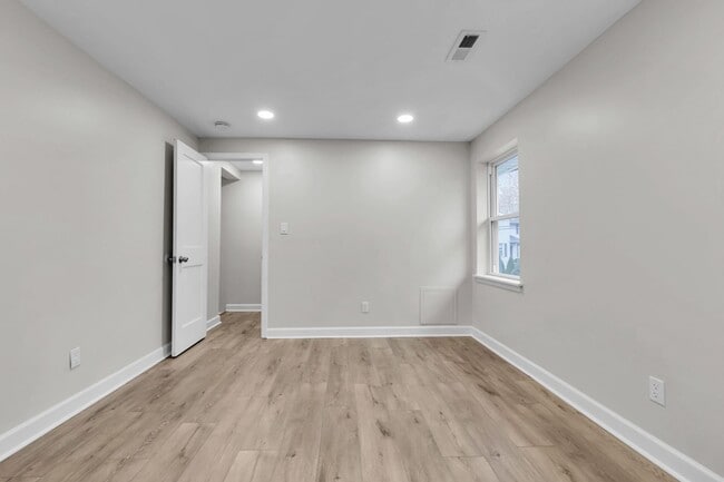 Building Photo - Fully Remodeled 4-Bedroom Home in Southern Lehigh School District