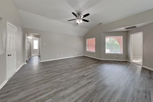 Building Photo - 7015 Fountain Lilly Dr