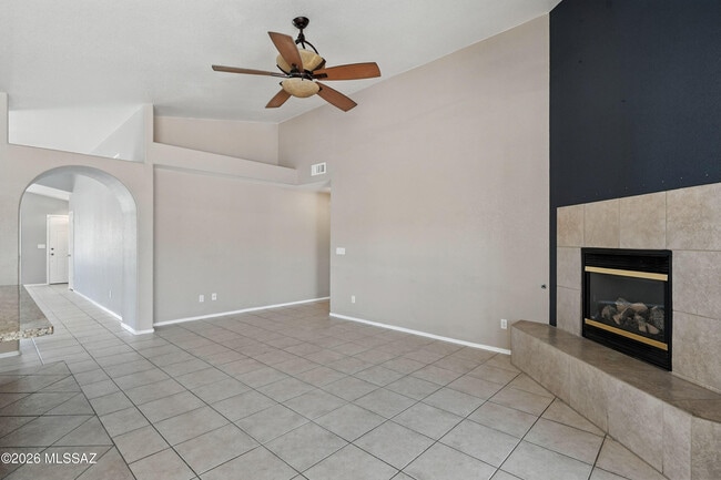 Building Photo - 7997 E Snakeroot Dr
