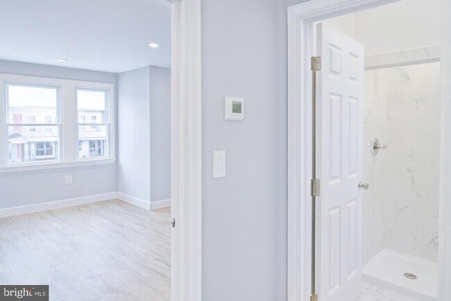 Building Photo - 6515 Torresdale Ave