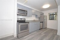 Building Photo - 301 Gardens Dr