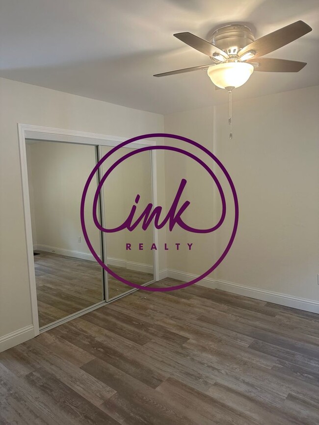 Building Photo - Updated Duplex in Stateline Tahoe