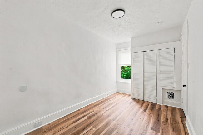 Building Photo - 5120 Folsom St