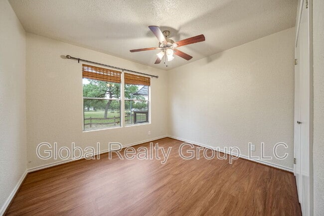 Building Photo - 153 Oak Valley Dr