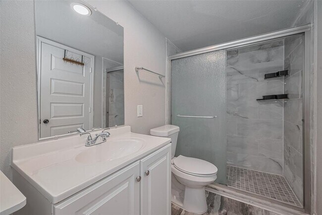 Building Photo - 1511 Scharpe St