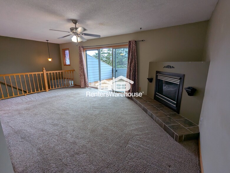 Building Photo - 14385 Estates Ave