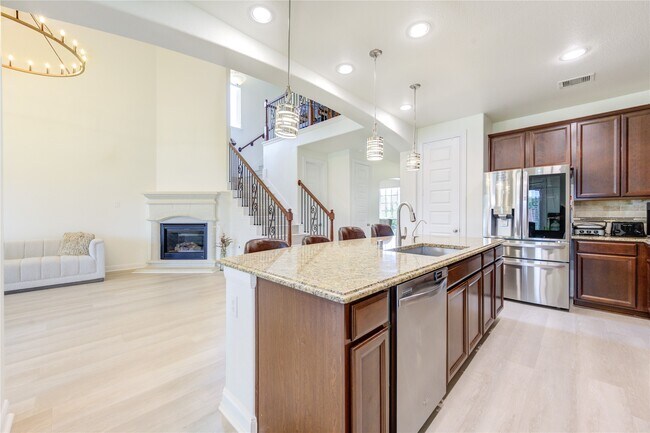 Building Photo - 27310 Onslow Run Dr