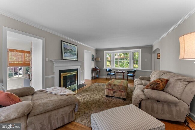 Building Photo - 507 Meadowbrook Cir