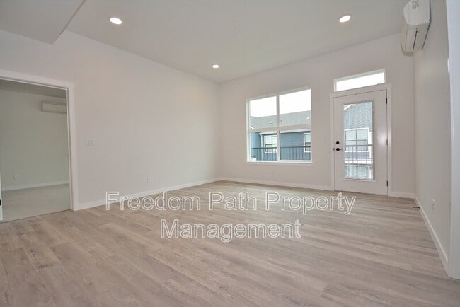 Building Photo - 6510 N Atlas Rd