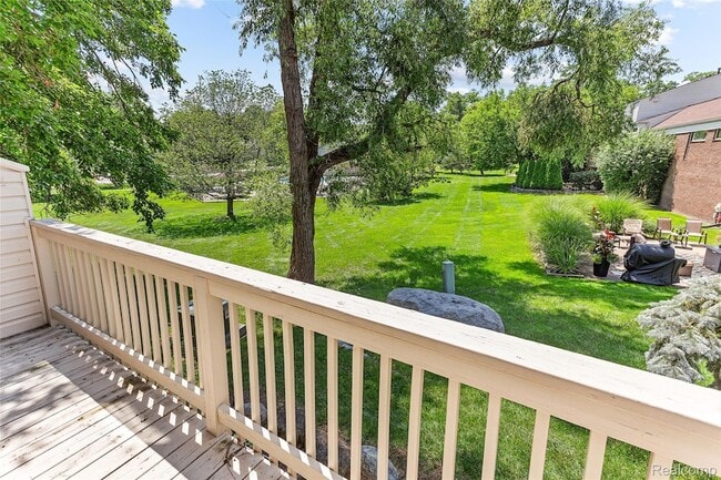 Building Photo - 5317 Fairway Ln