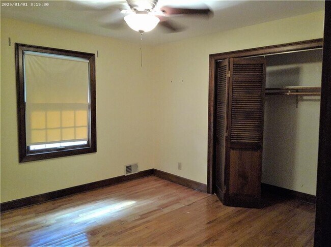 Building Photo - 1431 Chambers Rd