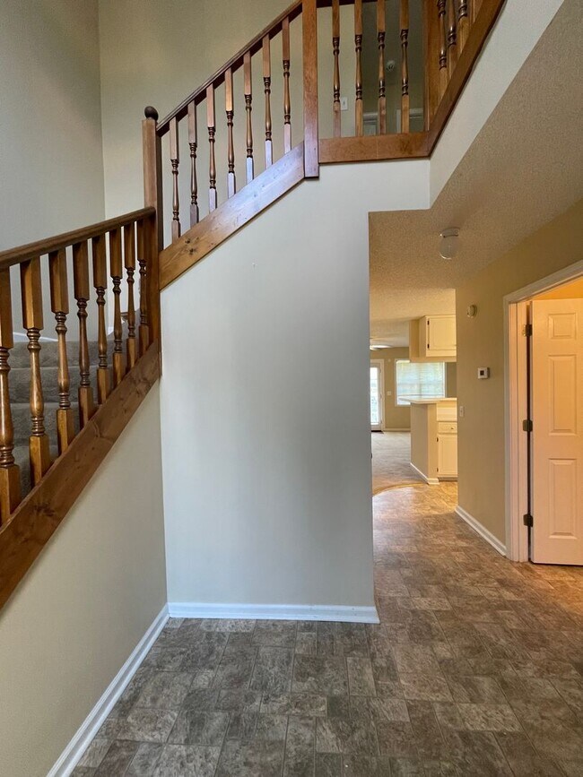 Building Photo - Foxhill Commons