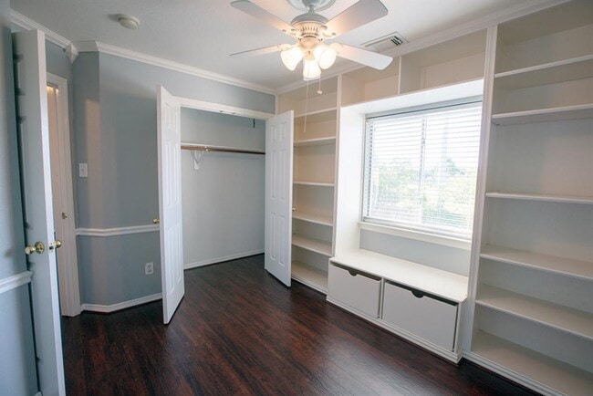 Building Photo - 4410 Sherwood Green Ct