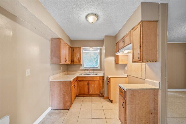 Building Photo - 734 Archie Dr