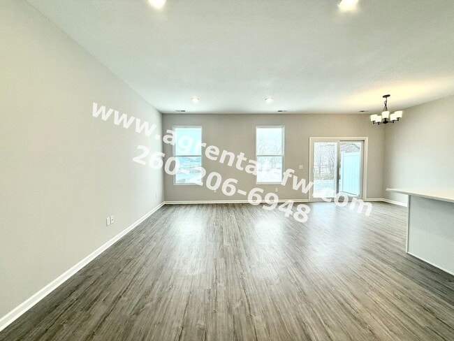 Building Photo - 3 Bedroom/ 1.5 Bath