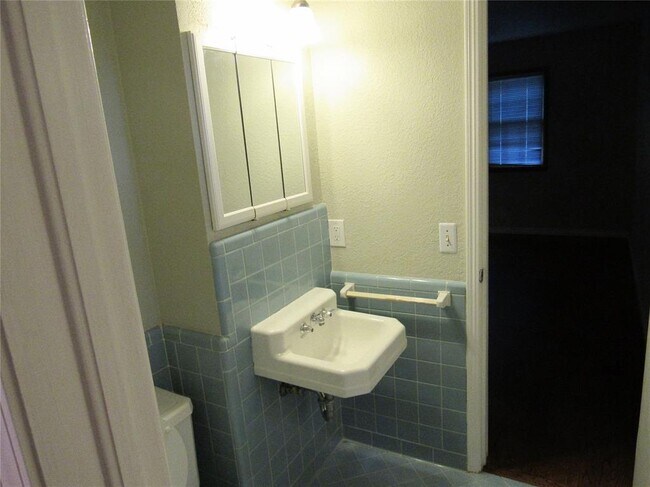 Building Photo - 9909 Sunnymeade Pl
