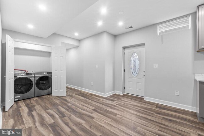 Building Photo - 6108 Hunt Weber Dr
