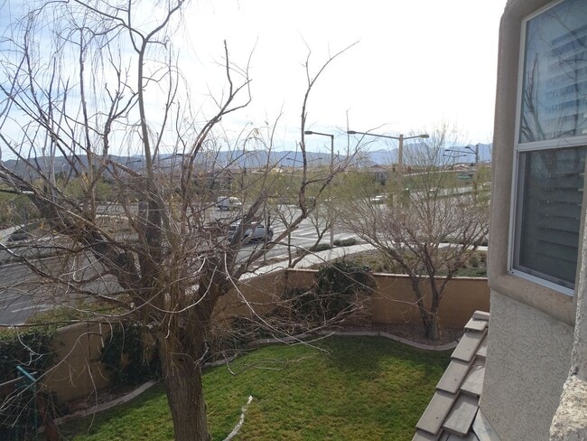 Building Photo - West Summerlin 5 Bedroom, Bed & Full Bath 1st Floor, Beauty