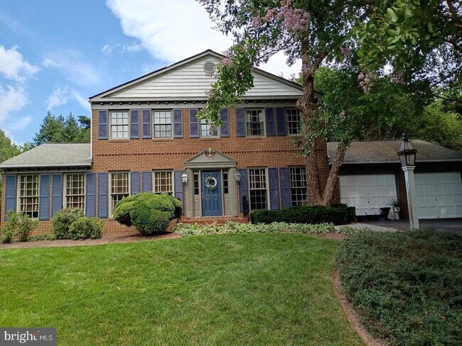 Building Photo - 1197 Meadow Green Ln