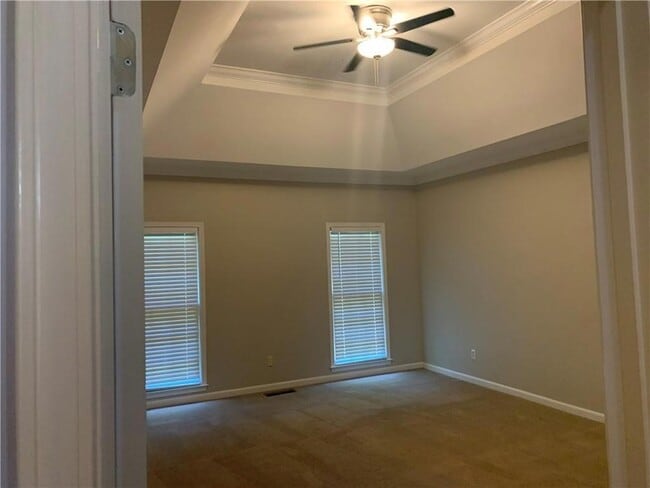 Building Photo - 4208 Terrace Ct SE
