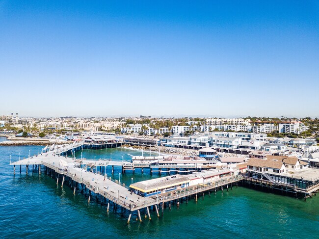 Building Photo - 615 ESPLANADE