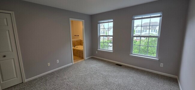 Building Photo - 1578 Kessler Ave